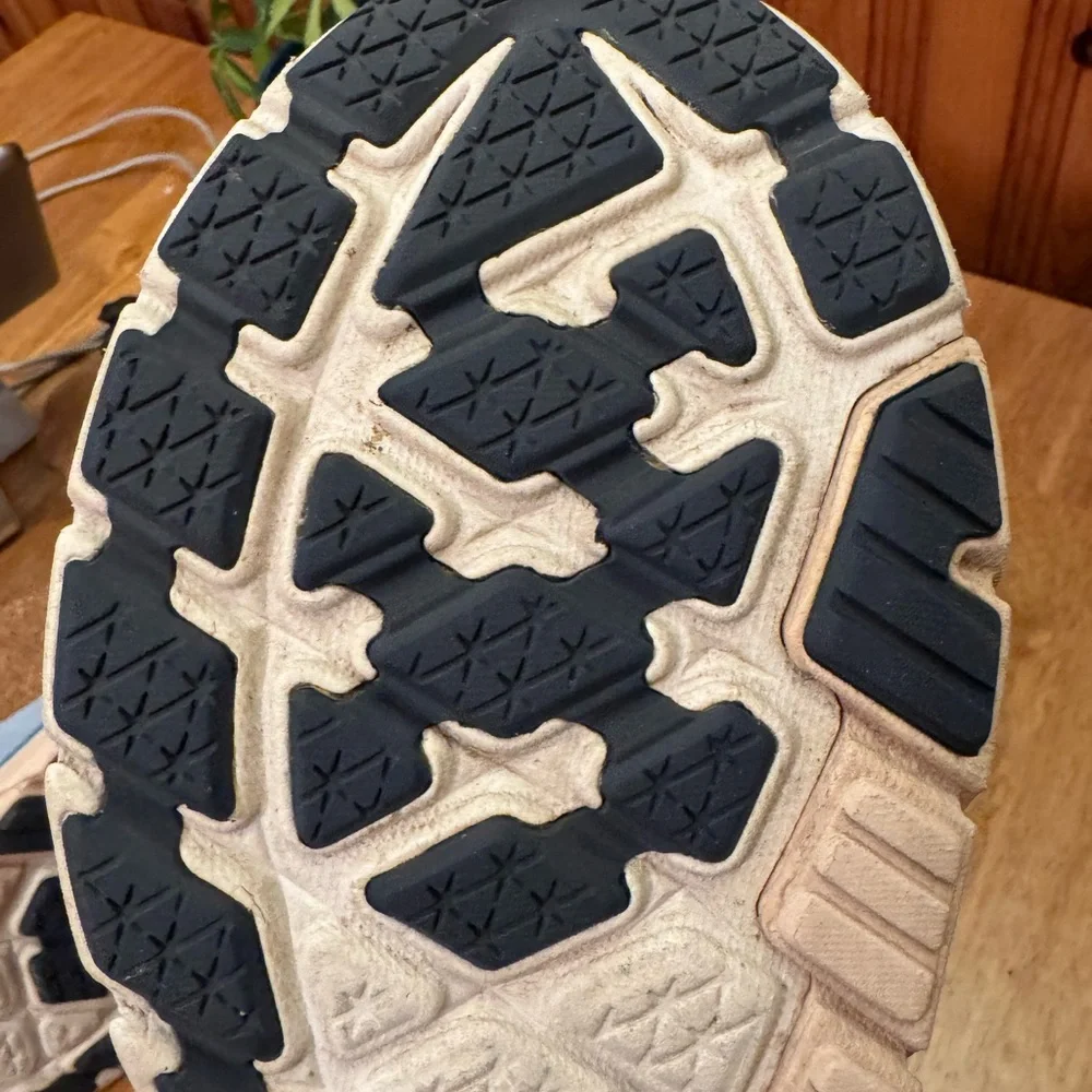Women’s Hoka  Arahi 5 Running Shoes size 10.5 - Picture 9 of 13